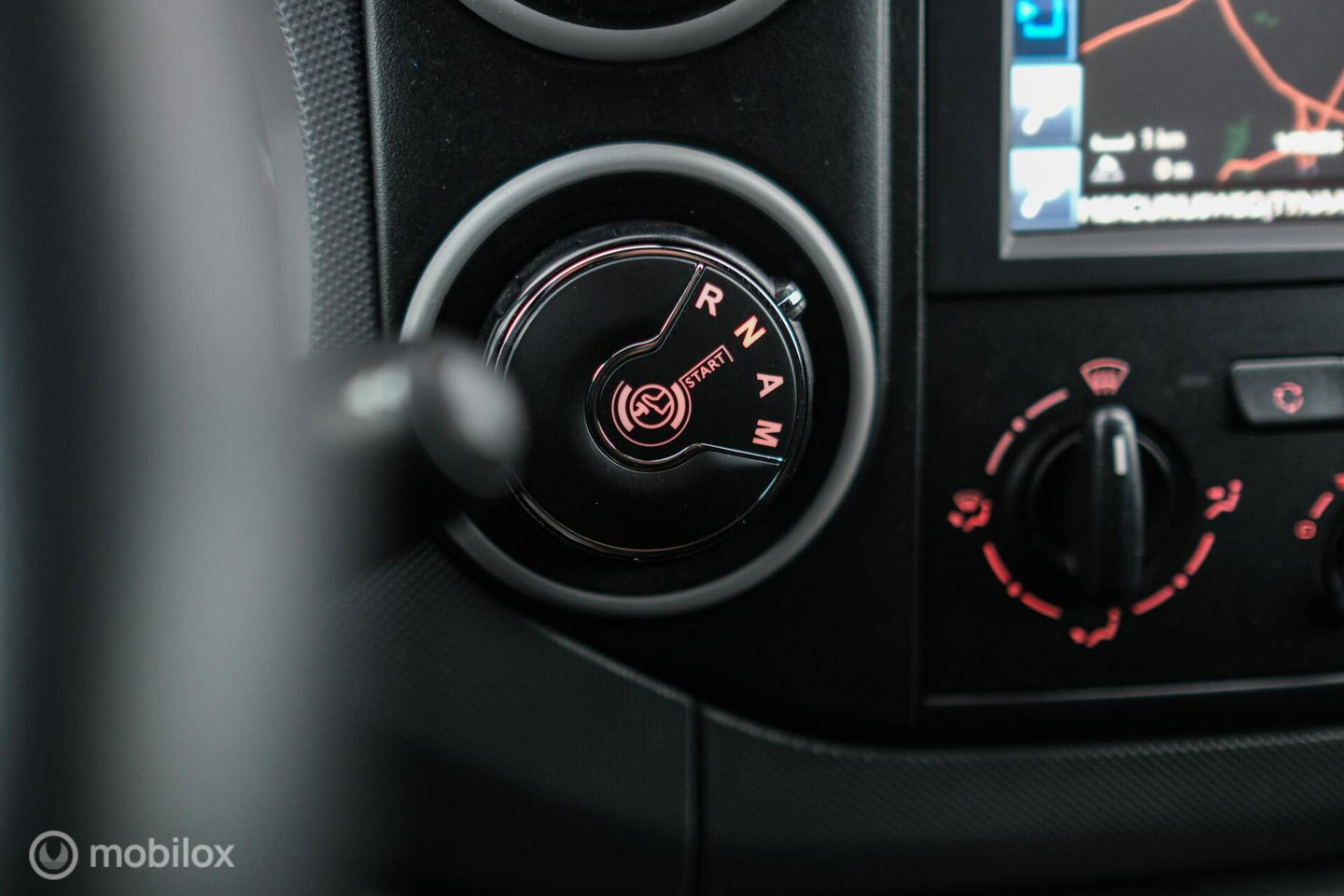 Peugeot Partner bestel 120 1.6 BlueHDi Automaat | LED | Navigatie | Airco | PDC | Marge auto |