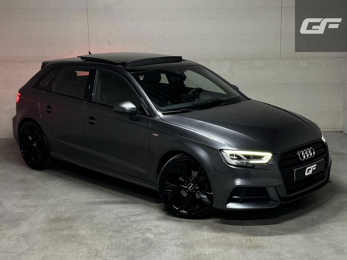 Audi A3 Sportback 35 TFSI 3x S-Line Black Edition Pano NAP