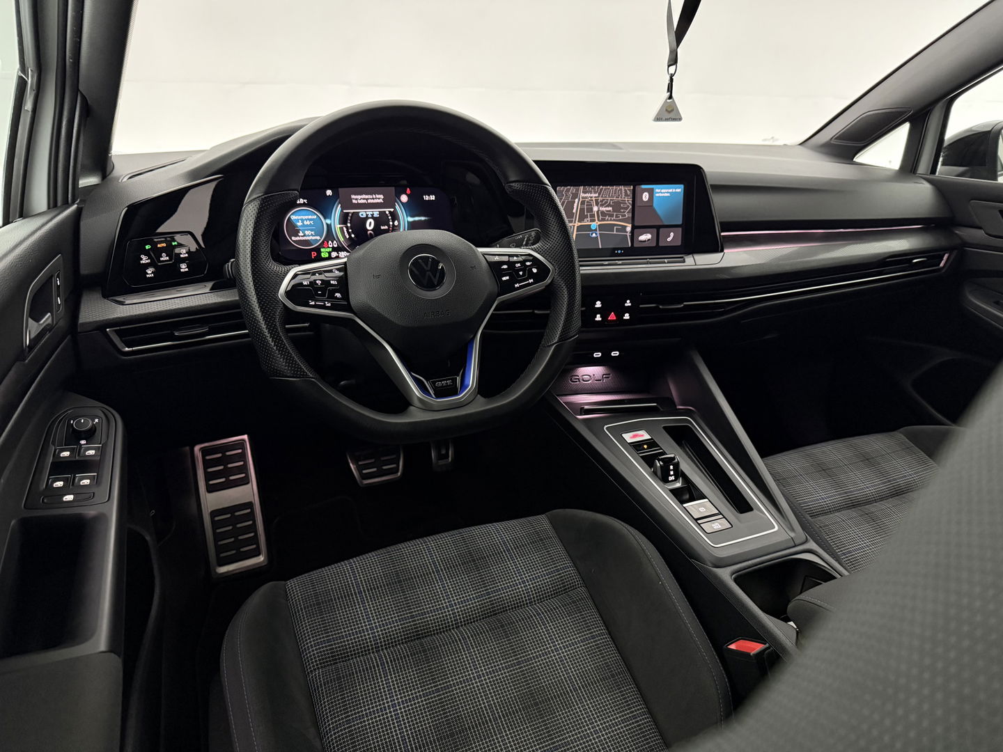 Volkswagen Golf 1.4 eHybrid GTE Black Style | SOH 89% | Sfeer | Virtual | Adap. Cruise | Stoel/stuur verw. | Camera | Carplay