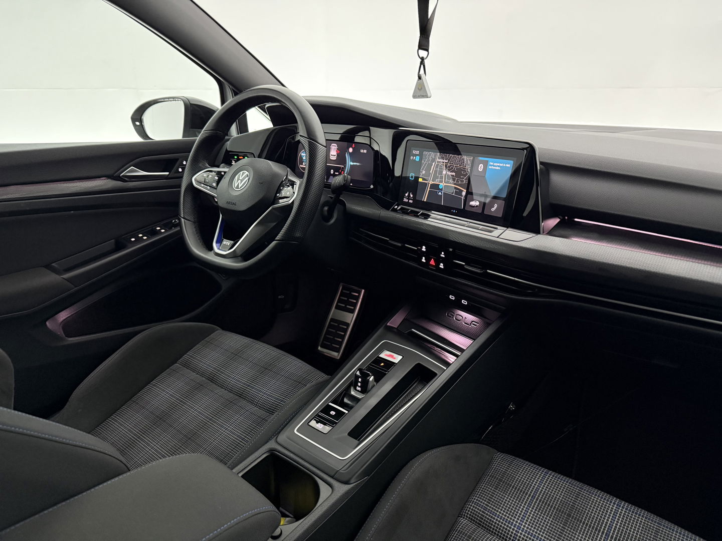 Volkswagen Golf 1.4 eHybrid GTE Black Style | SOH 89% | Sfeer | Virtual | Adap. Cruise | Stoel/stuur verw. | Camera | Carplay