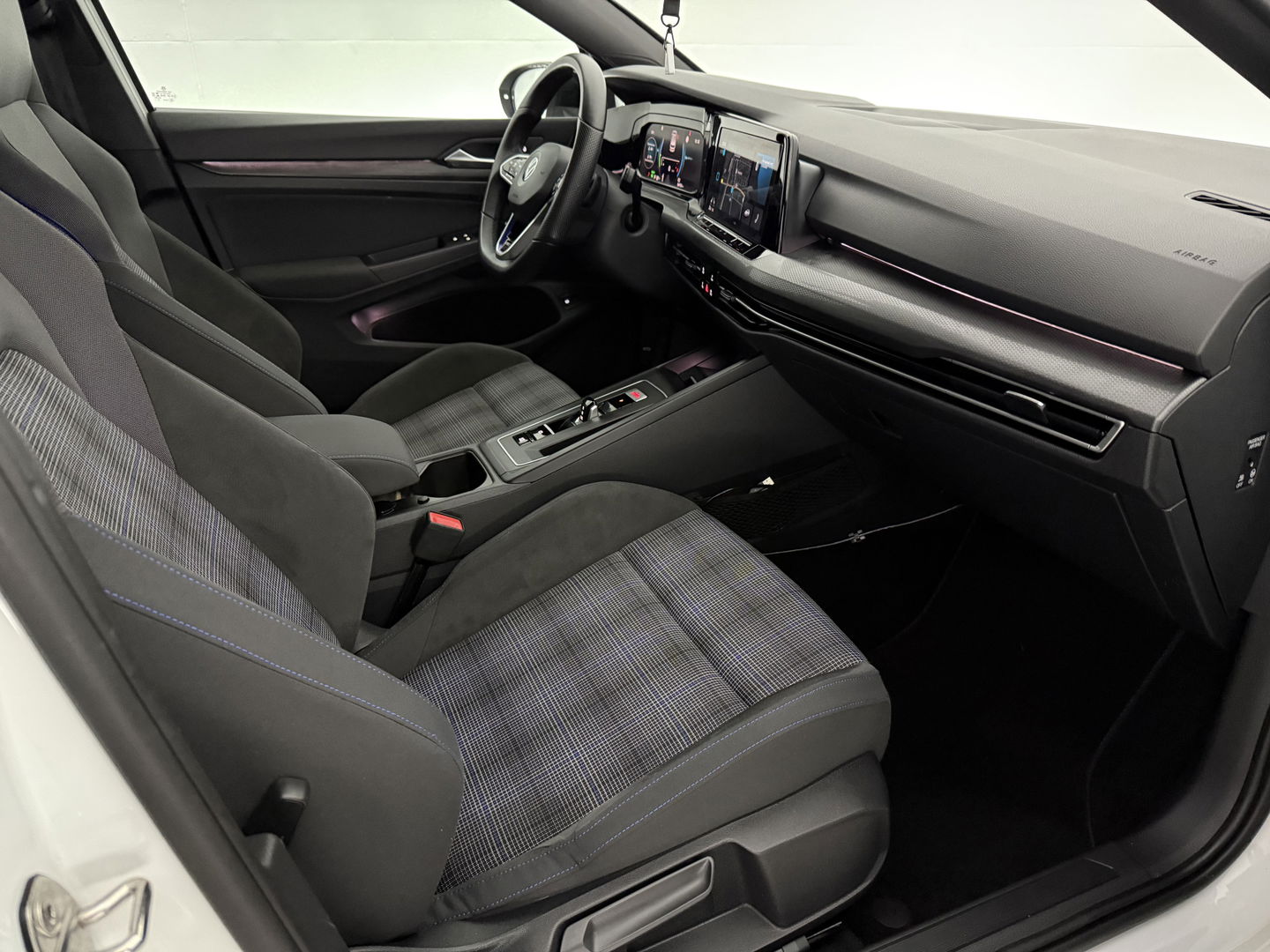 Volkswagen Golf 1.4 eHybrid GTE Black Style | SOH 89% | Sfeer | Virtual | Adap. Cruise | Stoel/stuur verw. | Camera | Carplay