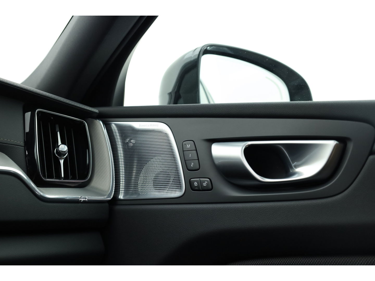 Volvo XC60 2.0 T8 Plug-in-hybrid AWD Polestar Engineered | Pano | Öhlins | Bowers & Wilkins | HUD | Elek. Trekhaak | 360cam | 22''