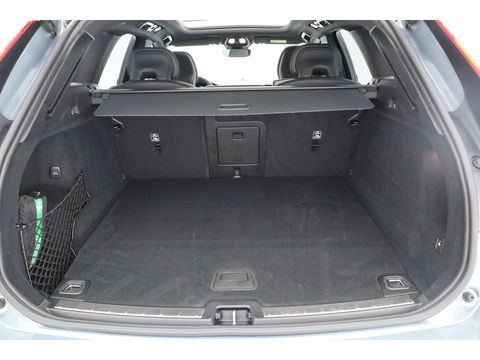 Volvo XC60 2.0 T8 Plug-in-hybrid AWD Polestar Engineered | Pano | Öhlins | Bowers & Wilkins | HUD | Elek. Trekhaak | 360cam | 22''