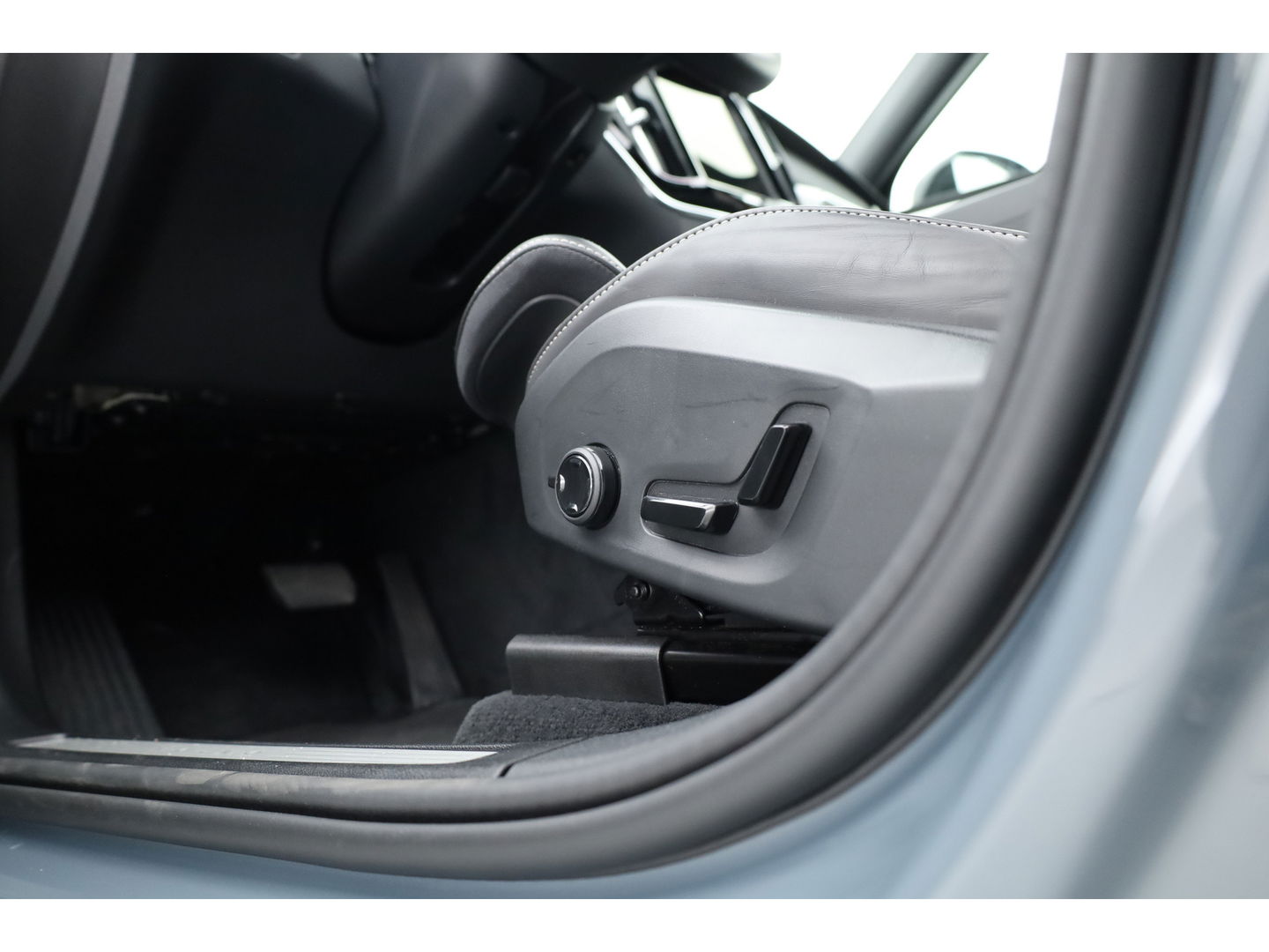 Volvo XC60 2.0 T8 Plug-in-hybrid AWD Polestar Engineered | Pano | Öhlins | Bowers & Wilkins | HUD | Elek. Trekhaak | 360cam | 22''