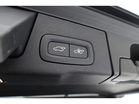 Volvo XC60 2.0 T8 Plug-in-hybrid AWD Polestar Engineered | Pano | Öhlins | Bowers & Wilkins | HUD | Elek. Trekhaak | 360cam | 22''