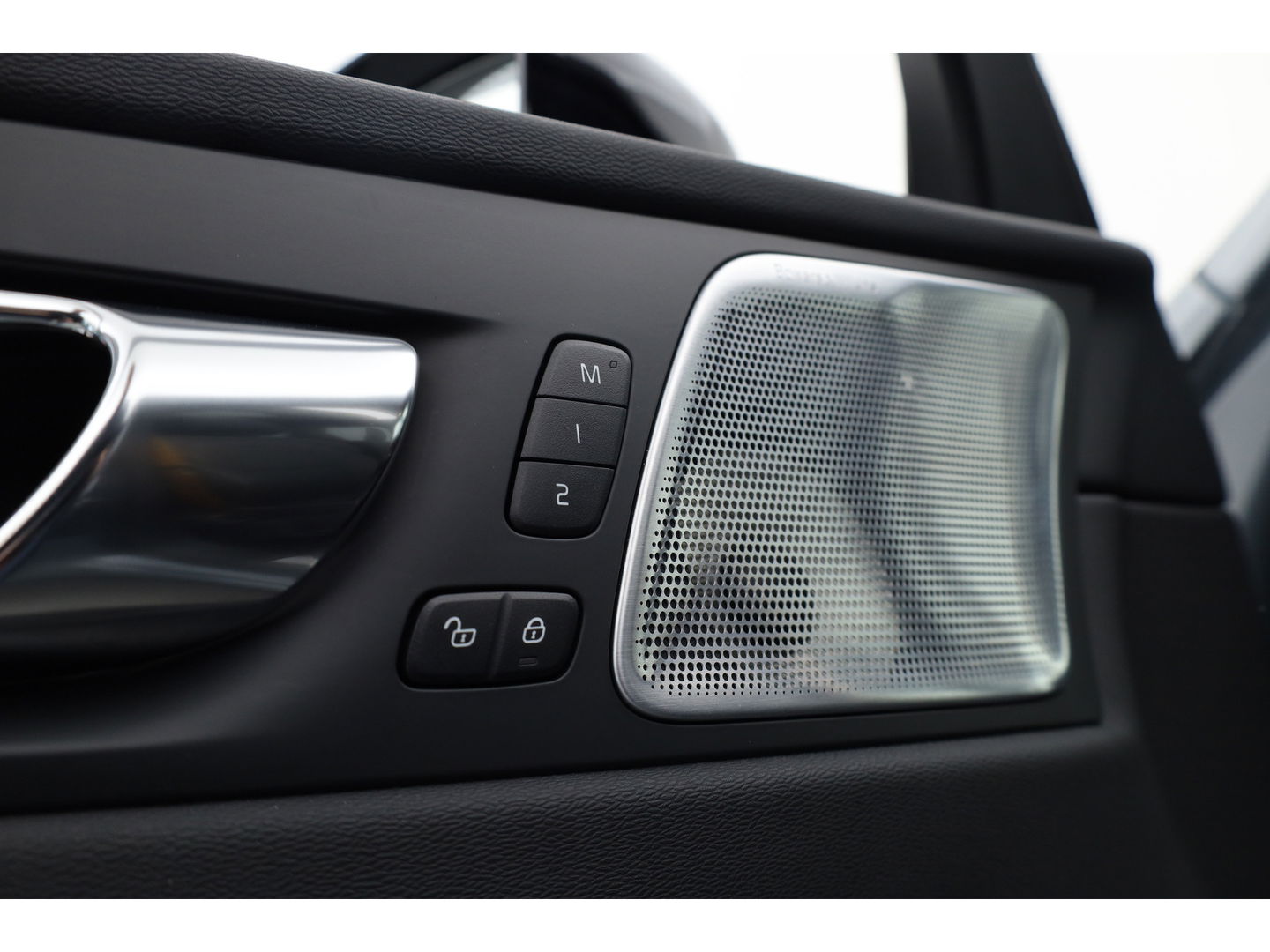 Volvo XC60 2.0 T8 Plug-in-hybrid AWD Polestar Engineered | Pano | Öhlins | Bowers & Wilkins | HUD | Elek. Trekhaak | 360cam | 22''