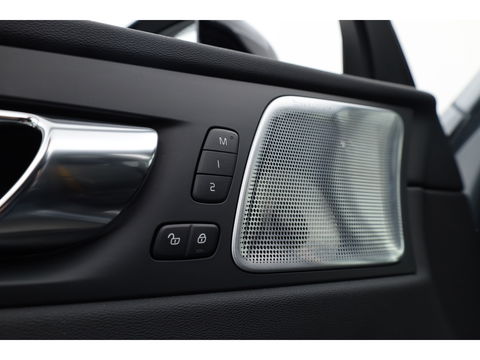 Volvo XC60 2.0 T8 Plug-in-hybrid AWD Polestar Engineered | Pano | Öhlins | Bowers & Wilkins | HUD | Elek. Trekhaak | 360cam | 22''