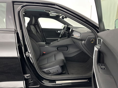 Polestar 2 Long Range Dual Motor Launch Edition 78kWh [ 3-Fase ] (INCL.BTW) *PANO | NAVI-FULLMAP | FULL-LED | ADAPTIVE-CRUISE | BLIND-SPOT | TOP-VIEW | KEYLESS | LANE-ASSIST | DIGI-COCKPIT | CARPLAY | DAB+ | HEATED-COMFORTSEATS | ECC | MEMORY-PACK | PDC |