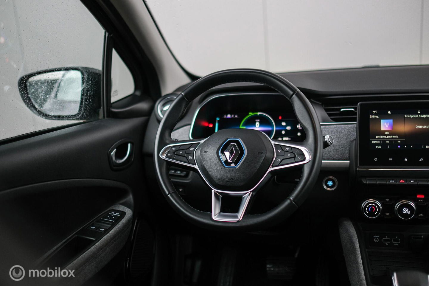 Renault ZOE R110 Life 52 kWh (ex Accu) | Halfleder | Lmv | PDC | Airco | Rijklaarprijs |