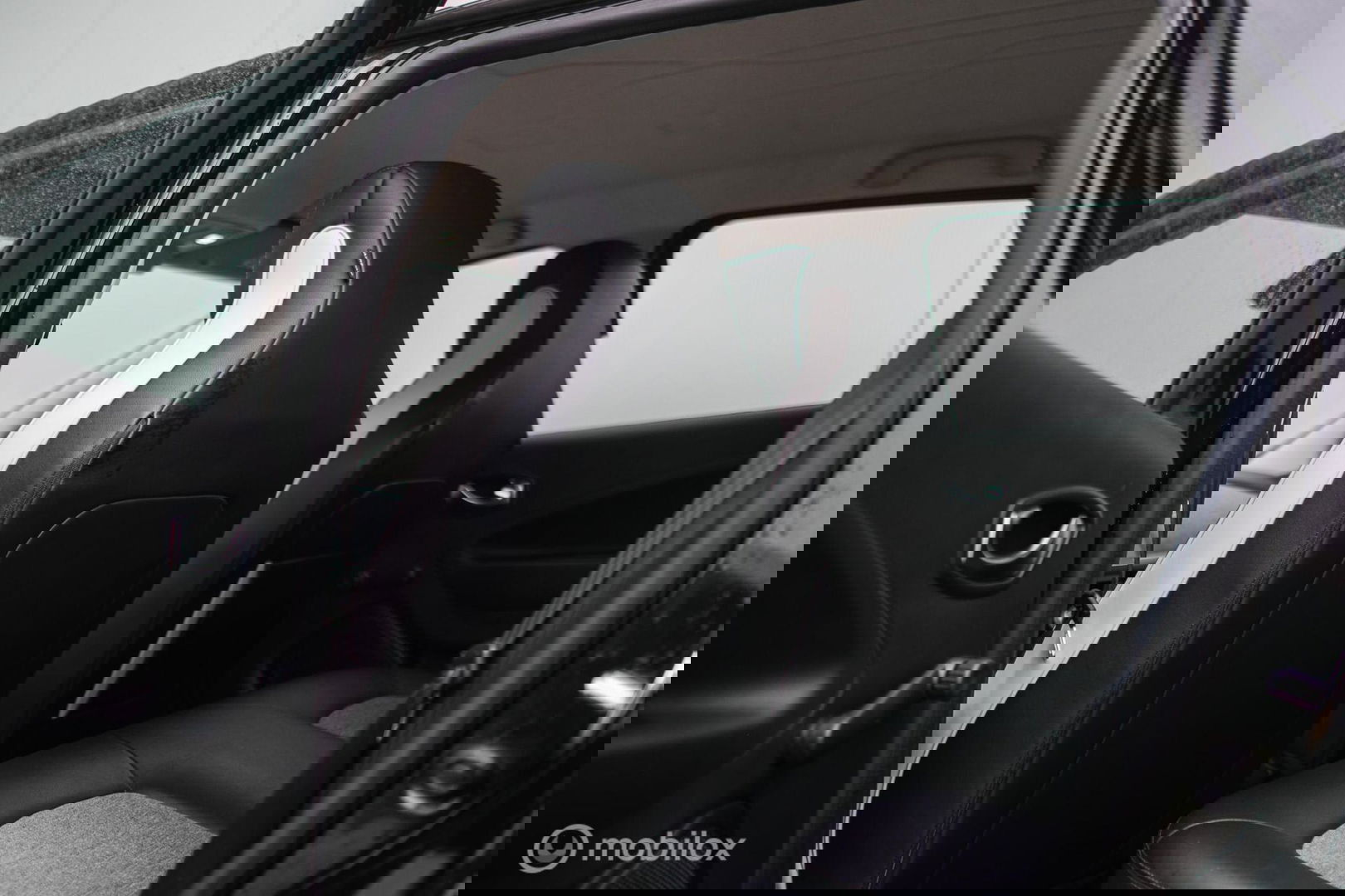 Renault ZOE R110 Life 52 kWh (ex Accu) | Halfleder | Lmv | PDC | Airco | Rijklaarprijs |