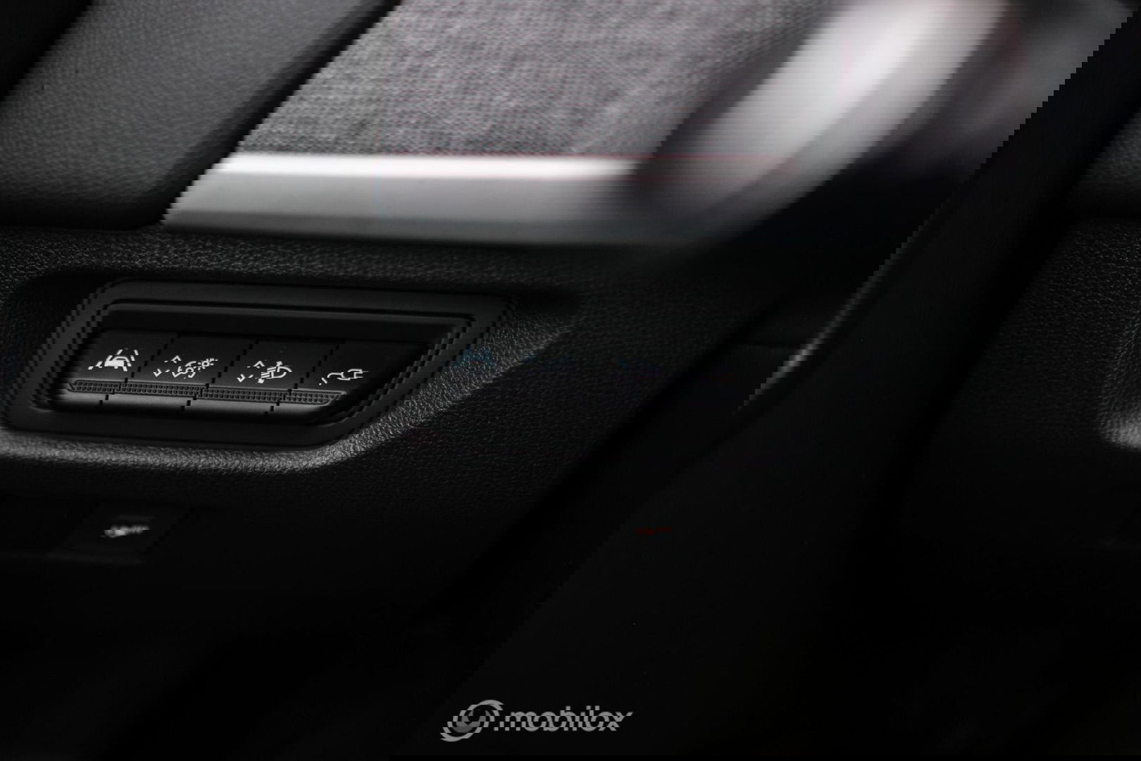 Renault ZOE R110 Life 52 kWh (ex Accu) | Halfleder | Lmv | PDC | Airco | Rijklaarprijs |