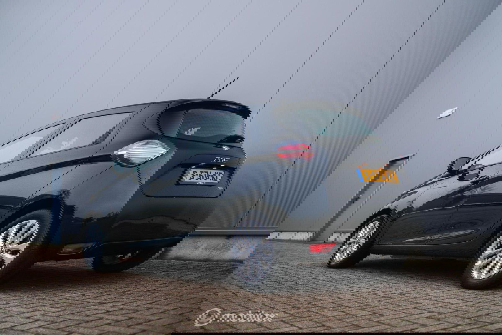 Renault ZOE R110 Life 52 kWh (ex Accu) | Halfleder | Lmv | PDC | Airco | Rijklaarprijs |