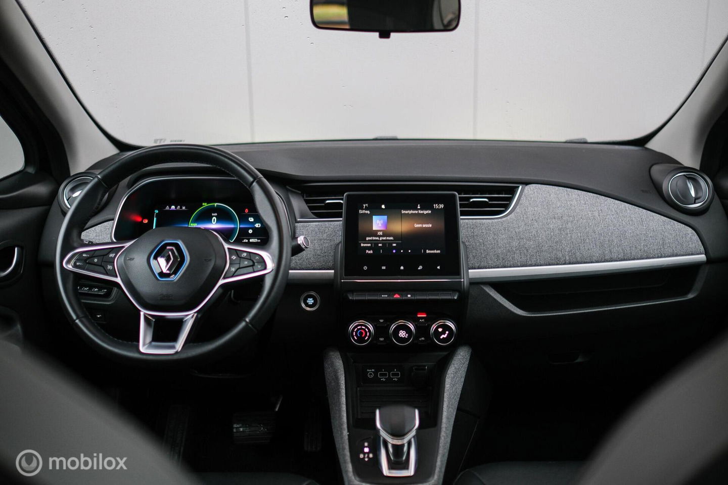 Renault ZOE R110 Life 52 kWh (ex Accu) | Halfleder | Lmv | PDC | Airco | Rijklaarprijs |