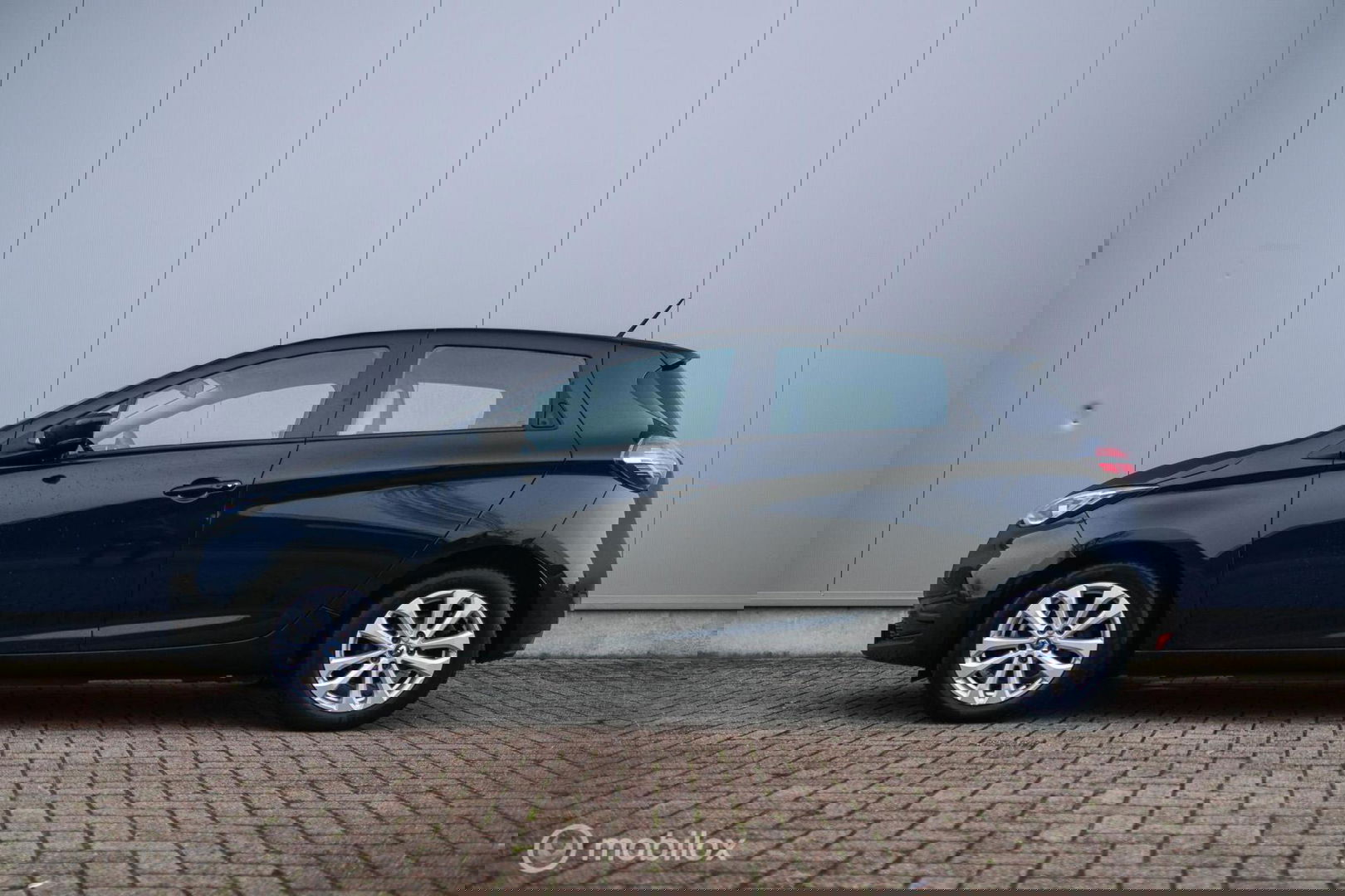 Renault ZOE R110 Life 52 kWh (ex Accu) | Halfleder | Lmv | PDC | Airco | Rijklaarprijs |