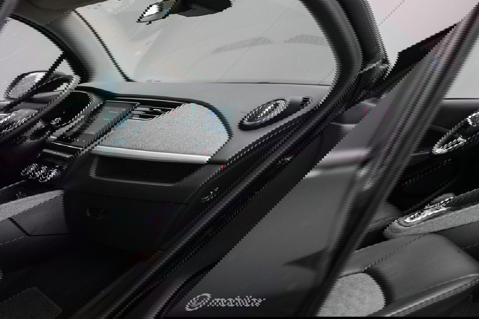 Renault ZOE R110 Life 52 kWh (ex Accu) | Halfleder | Lmv | PDC | Airco | Rijklaarprijs |