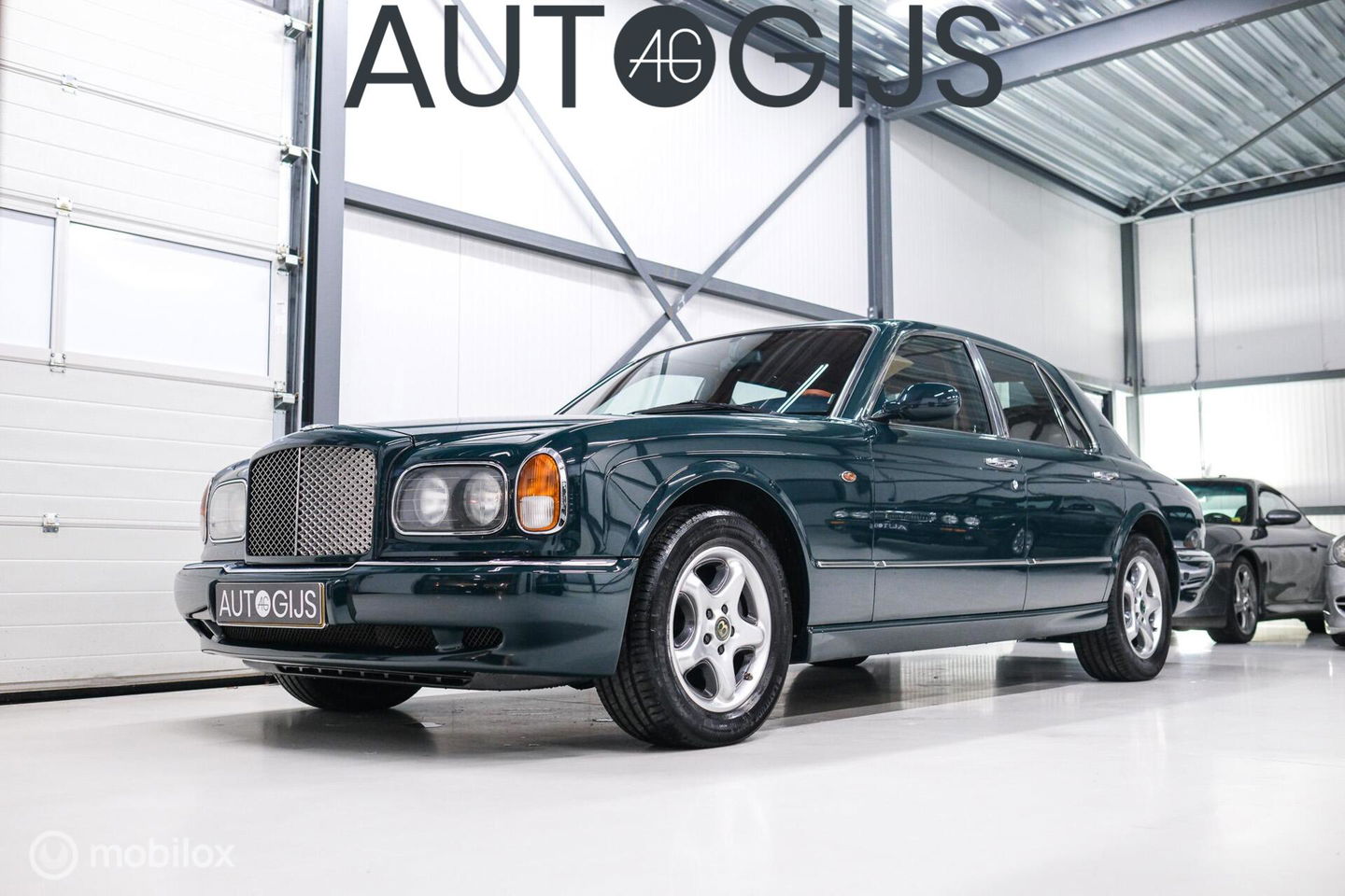 Bentley Arnage 4.5 V8 Green Label | First owner | Green over tan | Original dutch delivered | Mulsanne Green | Green Carpets | Service History
