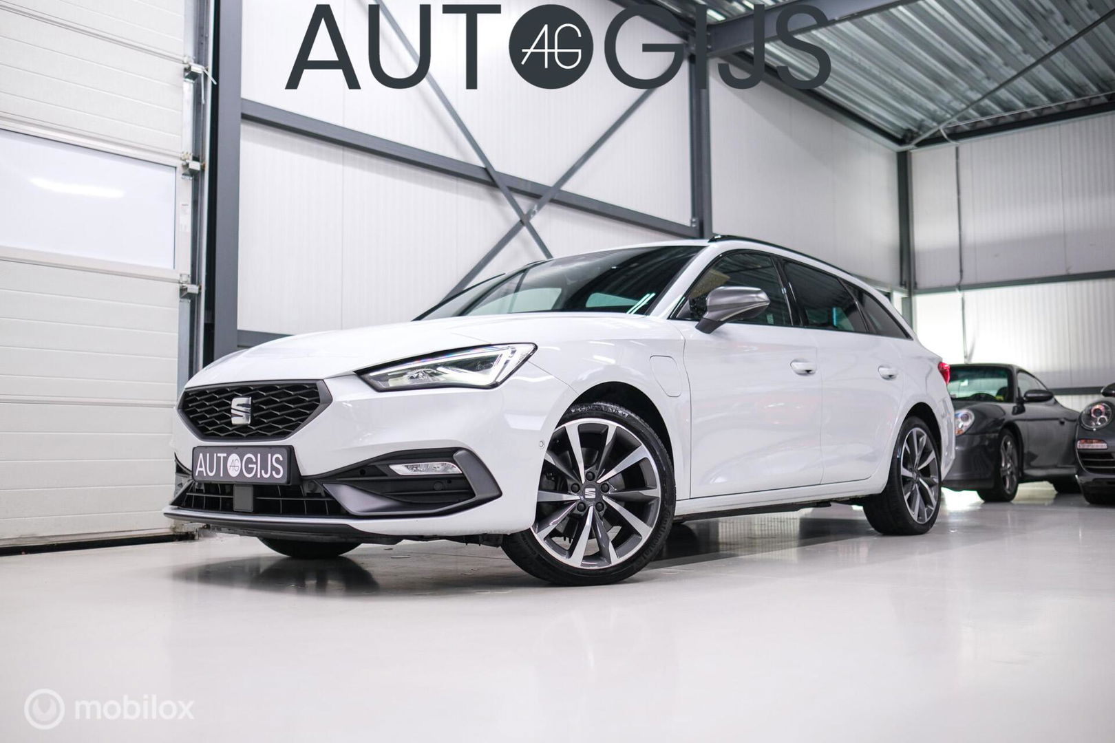 SEAT Leon Sportstourer FR 1.4 TSI eHybrid | ACC | Stoel + stuur verwarming | Drivers Assistent Pack XL | LED | CarPlay | Camera | Sportsto