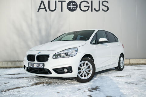 BMW 2 Serie Active Tourer 220i High Executive | LED | Stoelverwarming | Sportstoelen | PDC | Automaat |