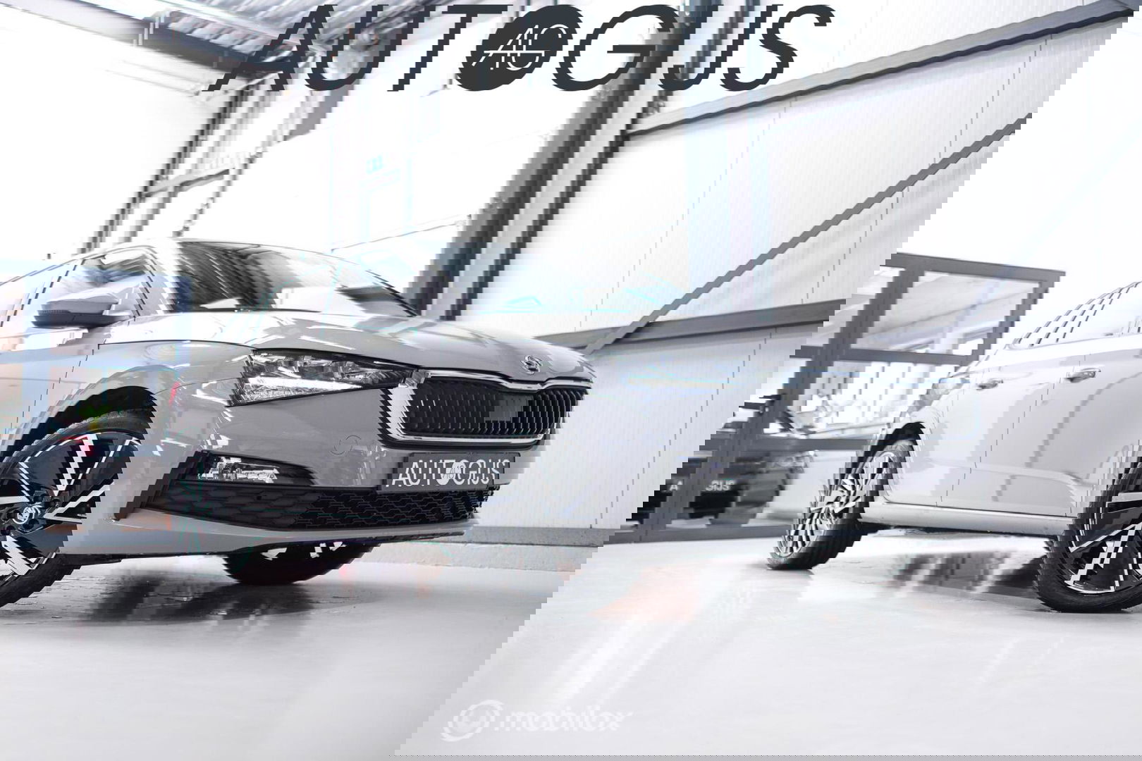 Škoda Scala 1.0 TSI Sport Business | Sportstoelen | Trekaak | NAP NL auto | LED | Adaptive cruise | Clima | Dealer oh | 17 inch | CarPlay |