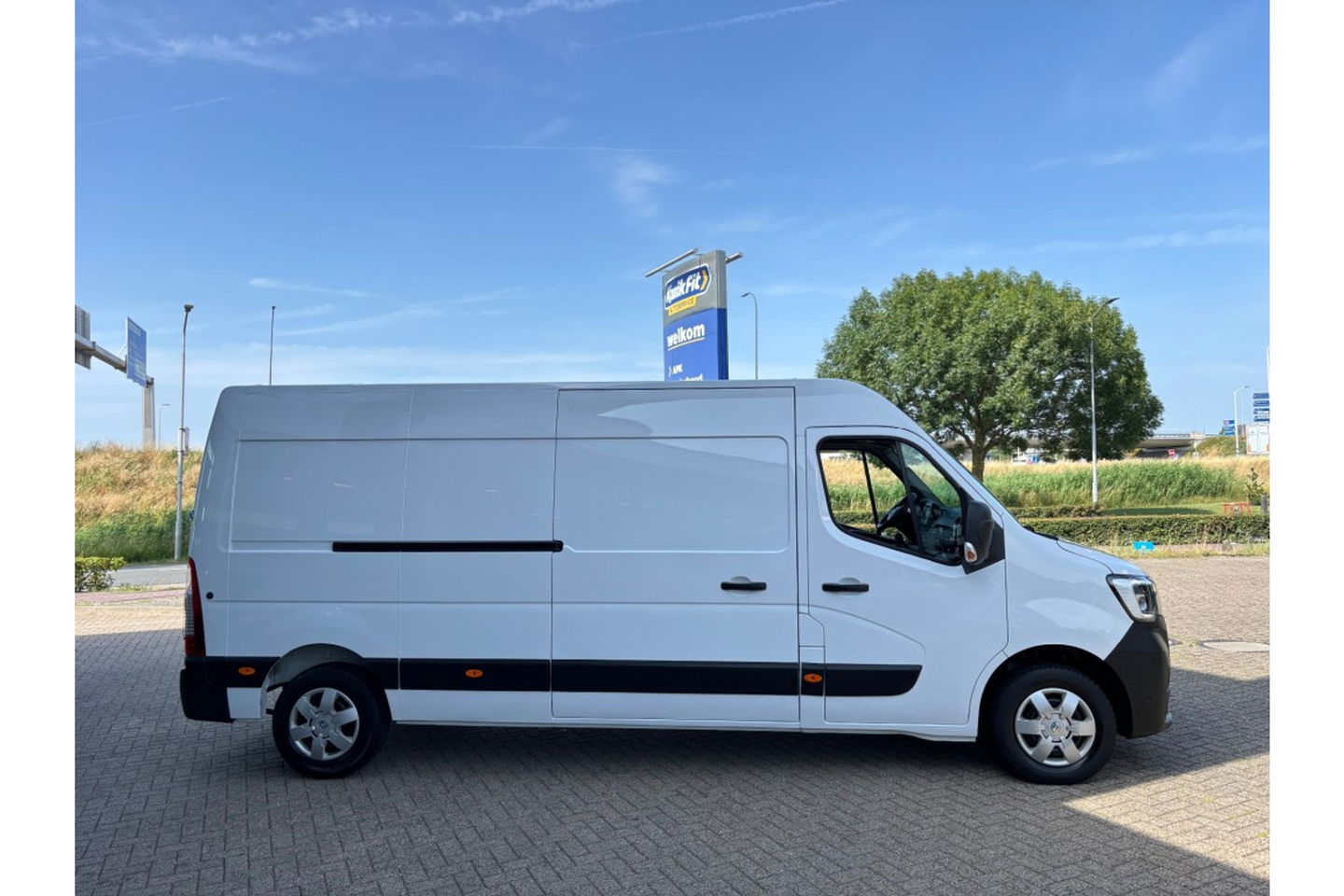 Renault Master T35 2.3DCI L3H2 AIRCO NAVI CRUISE PDC 3ZITPL SCHUIFDEUR.