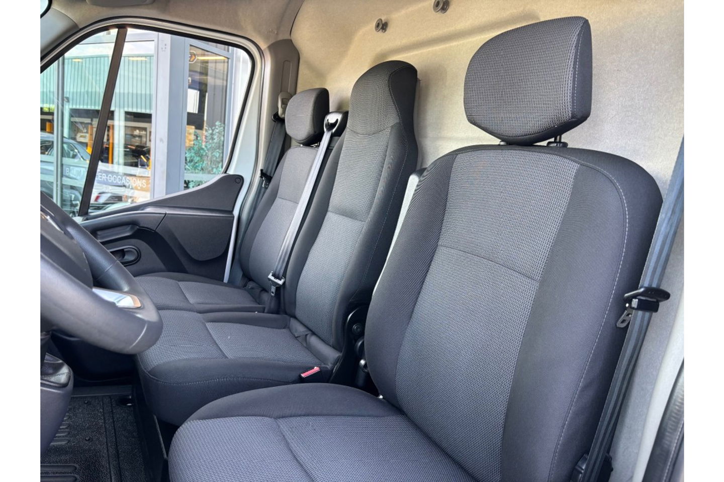 Renault Master T35 2.3DCI L3H2 AIRCO NAVI CRUISE PDC 3ZITPL SCHUIFDEUR.