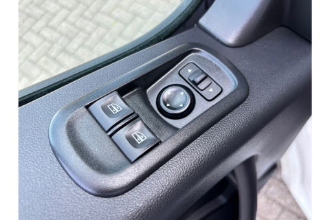Renault Master T35 2.3DCI L3H2 AIRCO NAVI CRUISE PDC 3ZITPL SCHUIFDEUR.