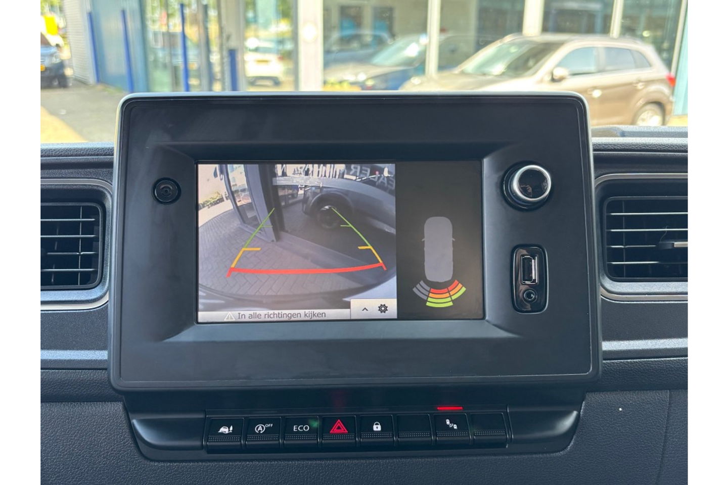 Renault Master T35 2.3DCI L3H2 AIRCO NAVI CRUISE PDC 3ZITPL SCHUIFDEUR.