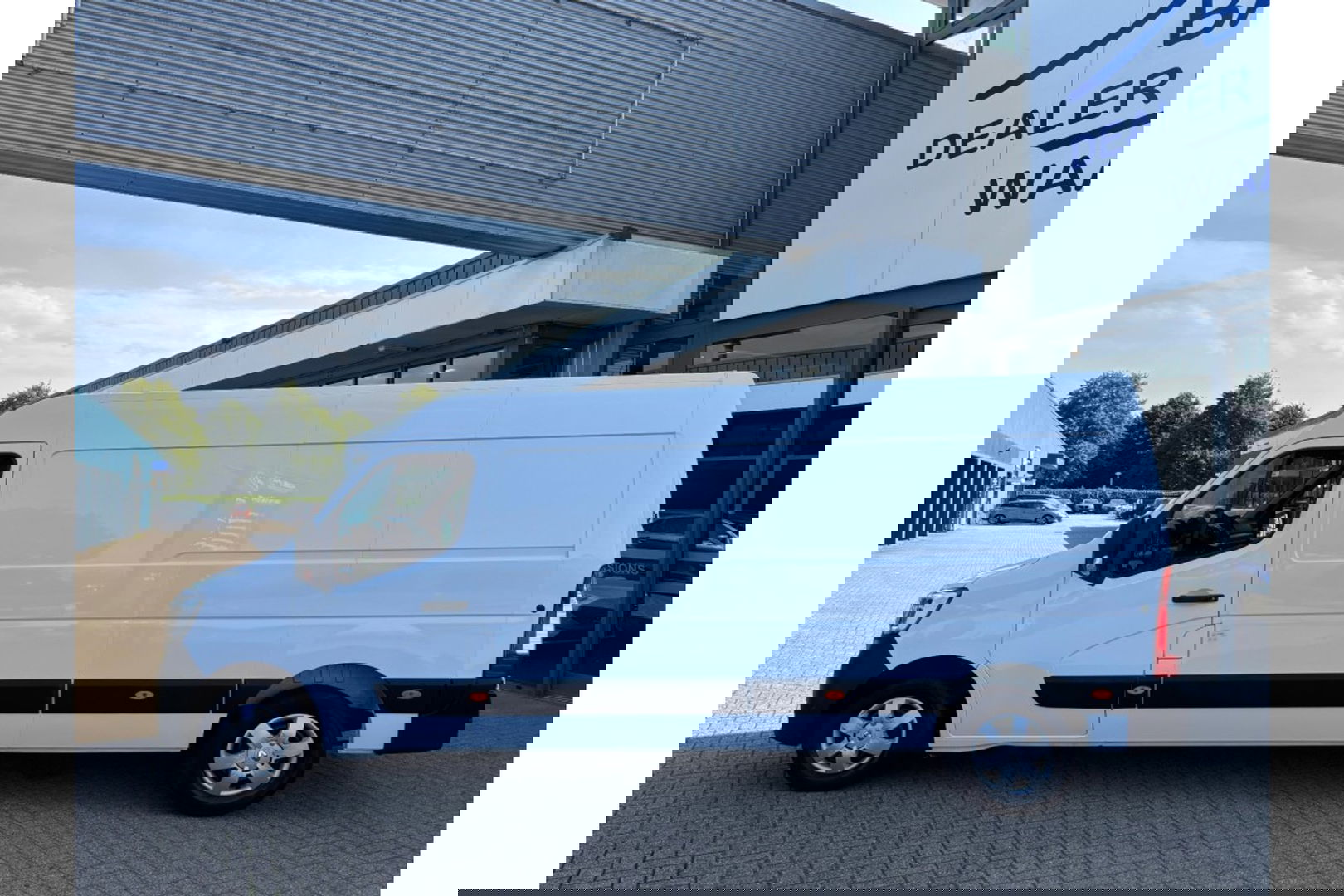 Renault Master T35 2.3DCI L3H2 AIRCO NAVI CRUISE PDC 3ZITPL SCHUIFDEUR.