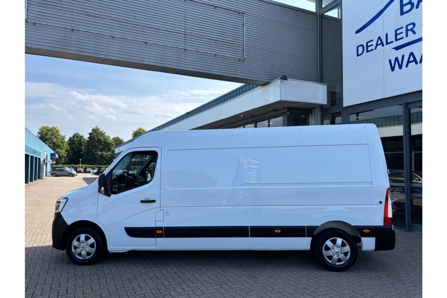 Renault Master T35 2.3DCI L3H2 AIRCO NAVI CRUISE PDC 3ZITPL SCHUIFDEUR.