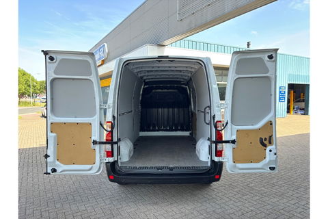 Renault Master T35 2.3DCI L3H2 AIRCO NAVI CRUISE PDC 3ZITPL SCHUIFDEUR.