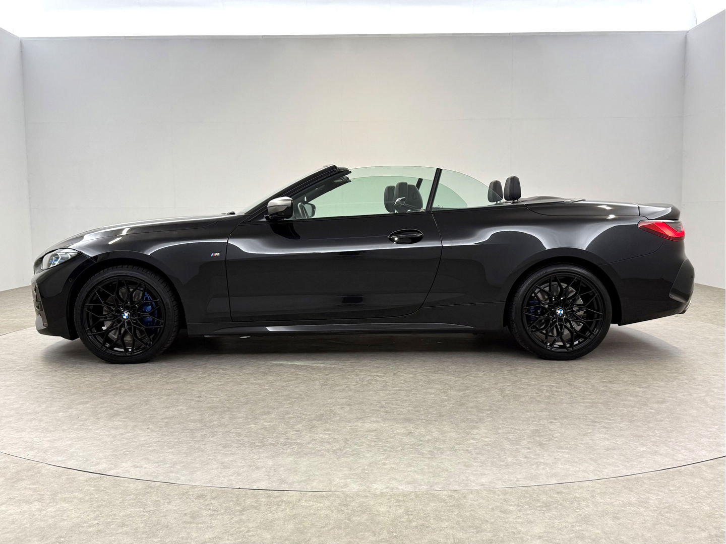 BMW 4 Serie M440i xDrive 374PK M-pakket High Executive | Cabrio | BMW Laser | Memory | Curved Display | H/K | HuD | Sfeer | 360°