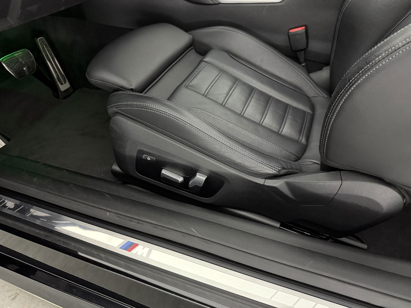 BMW 4 Serie M440i xDrive 374PK M-pakket High Executive | Cabrio | BMW Laser | Memory | Curved Display | H/K | HuD | Sfeer | 360°