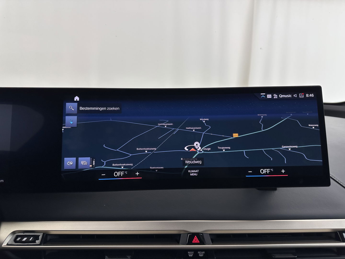 BMW iX xDrive40 High Executive 77 kWh [ 3-Fase ] (INCL-BTW) Aut. *PANO | HEAD-UP | HARMAN/KARDON-SURROUND | SOFT-CLOSE | DAB+ | DIGI-COCKPIT | HEATED-COMFORTSEATS | LASER-LED | CARPLAY | TOWBAR | AMBIENT-LIGHT | TOPVIEW | MEMORY-