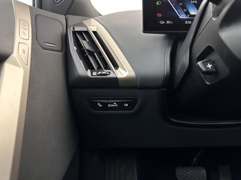 BMW iX xDrive40 High Executive 77 kWh [ 3-Fase ] (INCL-BTW) Aut. *PANO | HEAD-UP | HARMAN/KARDON-SURROUND | SOFT-CLOSE | DAB+ | DIGI-COCKPIT | HEATED-COMFORTSEATS | LASER-LED | CARPLAY | TOWBAR | AMBIENT-LIGHT | TOPVIEW | MEMORY-