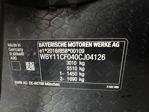 BMW iX xDrive40 High Executive 77 kWh [ 3-Fase ] (INCL-BTW) Aut. *PANO | HEAD-UP | HARMAN/KARDON-SURROUND | SOFT-CLOSE | DAB+ | DIGI-COCKPIT | HEATED-COMFORTSEATS | LASER-LED | CARPLAY | TOWBAR | AMBIENT-LIGHT | TOPVIEW | MEMORY-