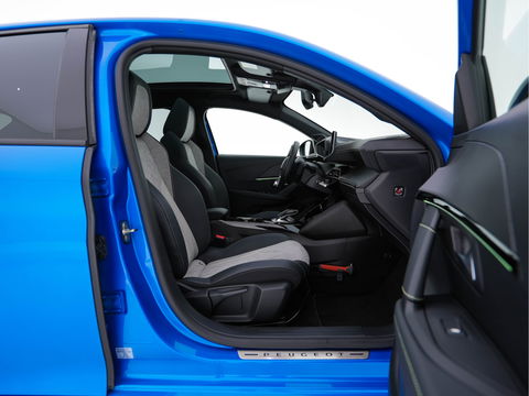 Peugeot e-208 EV GT 350 50 kWh [ 3-Fase ] {SOH-96%} (INCL-BTW) *PANO | FULL-LED | DIGI-COCKPIT | BLINDSPOT | CAMERA | LEATHER-ALCANTARA | AMBIENT-LIGHT | NAVI-FULLMAP | LANE-ASSIST | KEYLESS | DAB | CCS-FASTLOADER | HEATED-SPORTSEATS | 17''ALU