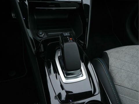 Peugeot e-208 EV GT 350 50 kWh [ 3-Fase ] {SOH-96%} (INCL-BTW) *PANO | FULL-LED | DIGI-COCKPIT | BLINDSPOT | CAMERA | LEATHER-ALCANTARA | AMBIENT-LIGHT | NAVI-FULLMAP | LANE-ASSIST | KEYLESS | DAB | CCS-FASTLOADER | HEATED-SPORTSEATS | 17''ALU