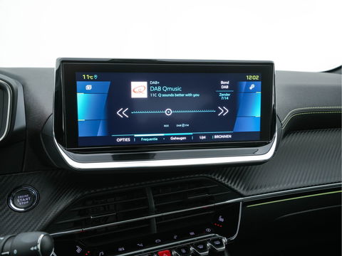 Peugeot e-208 EV GT 350 50 kWh [ 3-Fase ] {SOH-96%} (INCL-BTW) *PANO | FULL-LED | DIGI-COCKPIT | BLINDSPOT | CAMERA | LEATHER-ALCANTARA | AMBIENT-LIGHT | NAVI-FULLMAP | LANE-ASSIST | KEYLESS | DAB | CCS-FASTLOADER | HEATED-SPORTSEATS | 17''ALU