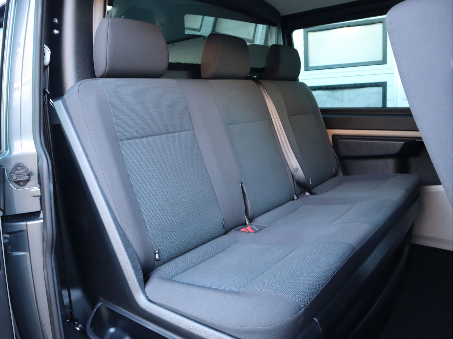 Volkswagen Transporter 2.0 TDI 150 pk Euro 6 DSG Automaat - 5 Pers. DC - Lang L2 - Trekhaak