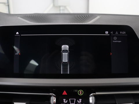 BMW 3 Serie 318i Executive Edition | Adaptive cruise | Leder | Stoel & stuurverwarming | Carplay | Harman/Kardon | Navigatie | Live Cockpit | Climate control | Parkeerhulp