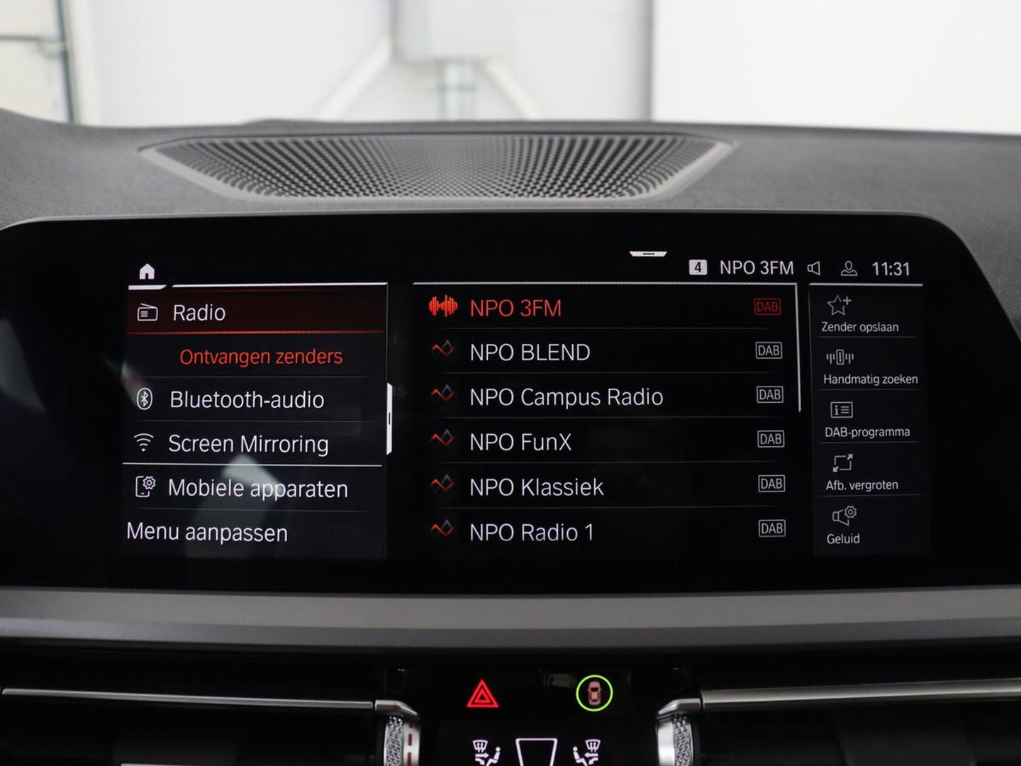 BMW 3 Serie 318i Executive Edition | Adaptive cruise | Leder | Stoel & stuurverwarming | Carplay | Harman/Kardon | Navigatie | Live Cockpit | Climate control | Parkeerhulp