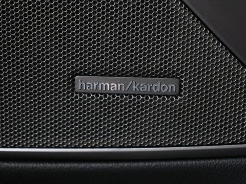 BMW 3 Serie 318i Executive Edition | Adaptive cruise | Leder | Stoel & stuurverwarming | Carplay | Harman/Kardon | Navigatie | Live Cockpit | Climate control | Parkeerhulp