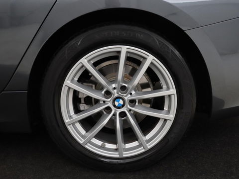 BMW 3 Serie 318i Executive Edition | Adaptive cruise | Leder | Stoel & stuurverwarming | Carplay | Harman/Kardon | Navigatie | Live Cockpit | Climate control | Parkeerhulp