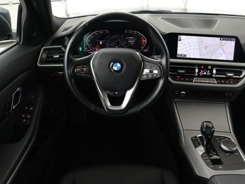 BMW 3 Serie 318i Executive Edition | Adaptive cruise | Leder | Stoel & stuurverwarming | Carplay | Harman/Kardon | Navigatie | Live Cockpit | Climate control | Parkeerhulp