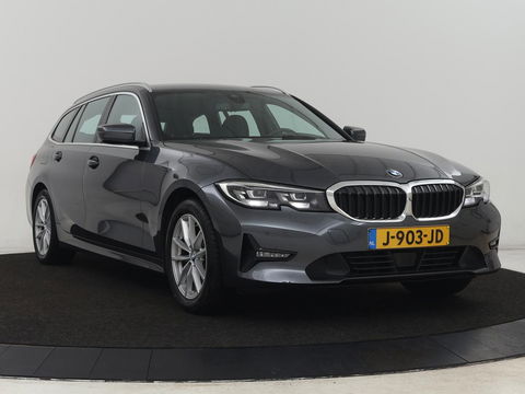 BMW 3 Serie 318i Executive Edition | Adaptive cruise | Leder | Stoel & stuurverwarming | Carplay | Harman/Kardon | Navigatie | Live Cockpit | Climate control | Parkeerhulp
