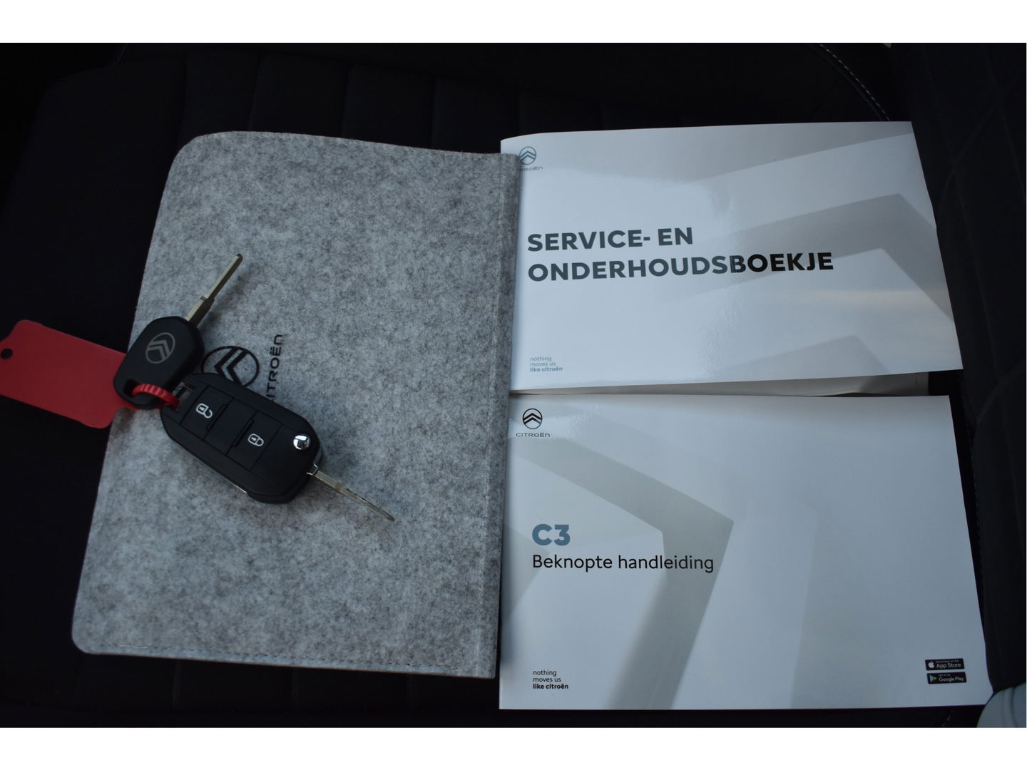 Citroën C3 1.2 Turbo 100pk Max Two-Tone | NL-Auto | Camera | Carplay | DAB | Full LED | LM-Velgen | 1ste eigenaar