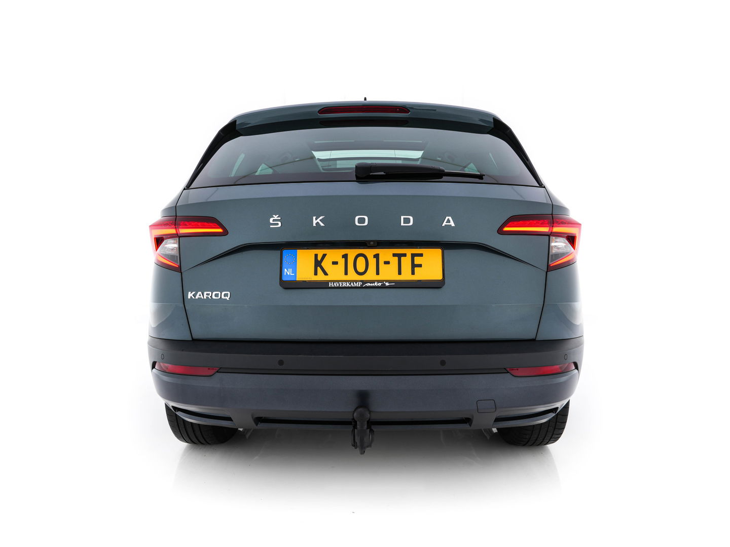 Škoda Karoq 1.5 TSI ACT Business Edition Plus (INCL-BTW) Aut. *PANO | FULL-LED | CANTON-AUDIO | COMFORTSEATS | DAB+ | CAMERA | NAVI-FULLMAP | KEYLESS | PRIVACY-GLASS | ECC | AMBIENTLIGHT | PDC | CRUISE | TOWBAR | 17''ALU*