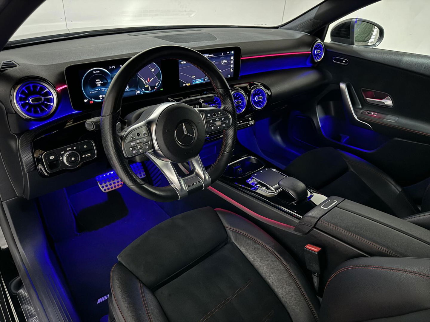 Mercedes-Benz A-Klasse 200 AMG Pano Sfeer Camera Cruise Widescreen