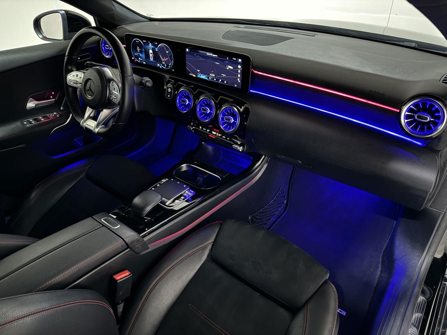 Mercedes-Benz A-Klasse 200 AMG Pano Sfeer Camera Cruise Widescreen