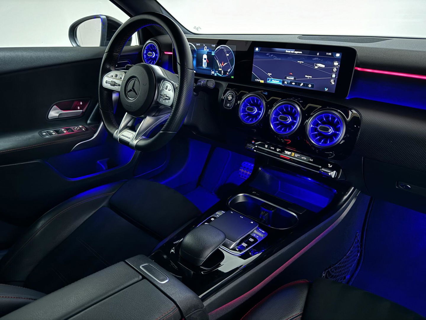 Mercedes-Benz A-Klasse 200 AMG Pano Sfeer Camera Cruise Widescreen